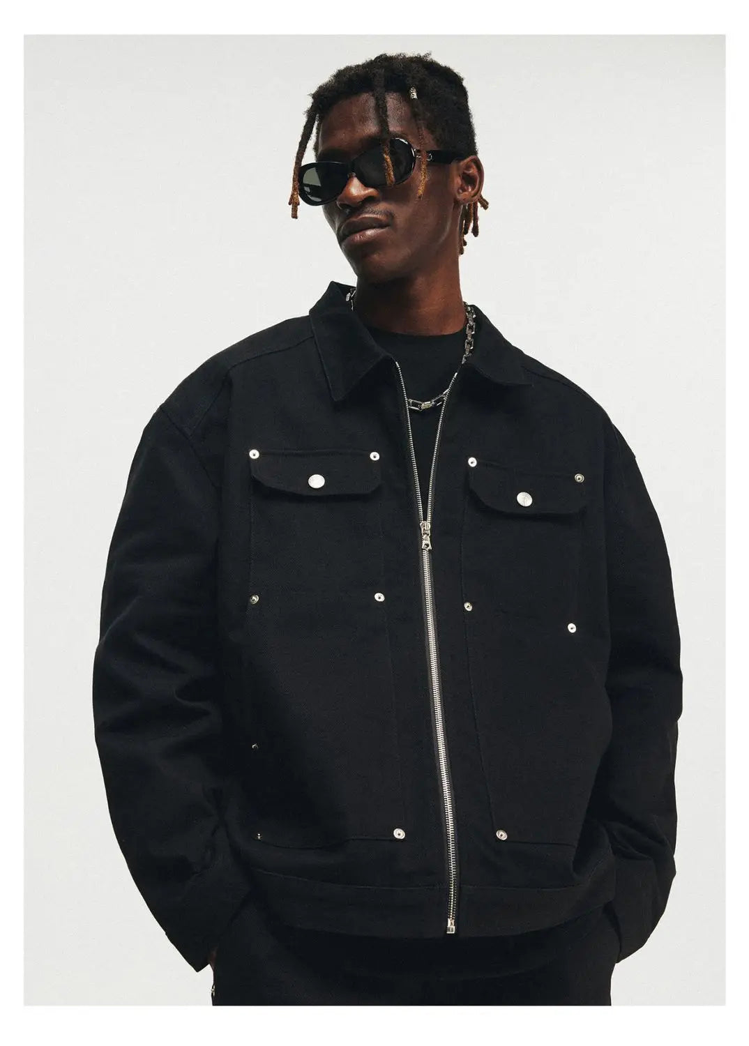 grunge oversized outerwear, photo-ready streetwear, men's streetwear fashion, oversized urban jacket, high quality cold-weath