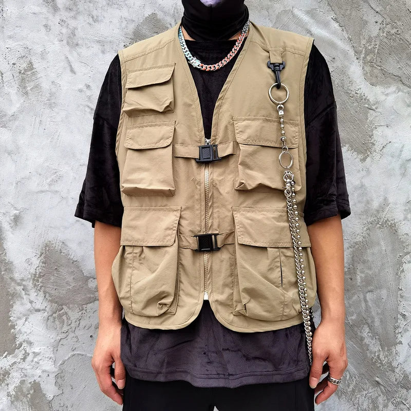 zip-up streetwear coat, 2025 outerwear trend, men's streetwear fashion, oversized urban jacket, high quality cold-weather coa