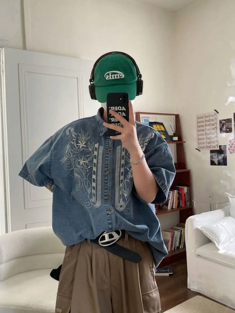Retro embroidered denim shirts for men and women in summer loose Hong Kong style distressed short-sleeved Polo collar couple top