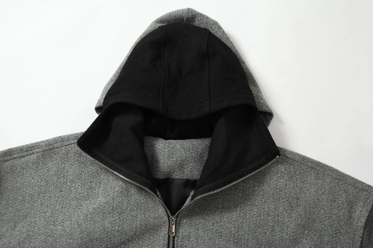 bold street bomber, high-street style, stylish modern outerwear, premium street look, trendsetting streetstyle