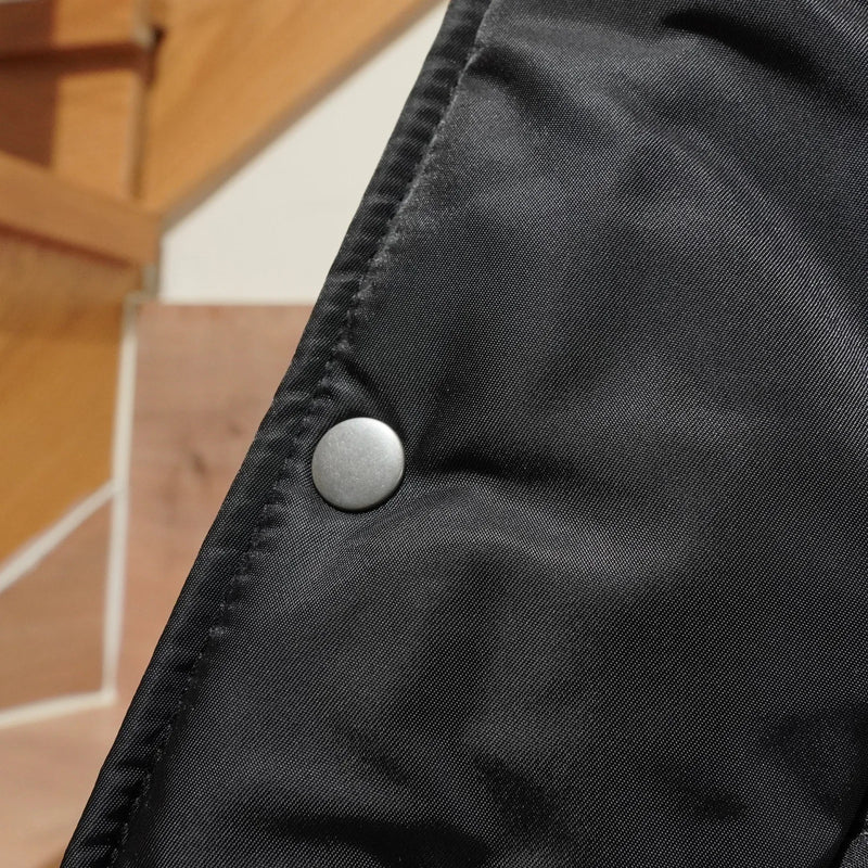 Minimalist Zip-Up Street Jacket Urban Fashion Essential