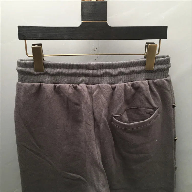 high new novelty luxury men 2022 classic full metal rivets pockets comfortable cotton parkour sweat casual pants sweatpants d50 unique joggers style 4424