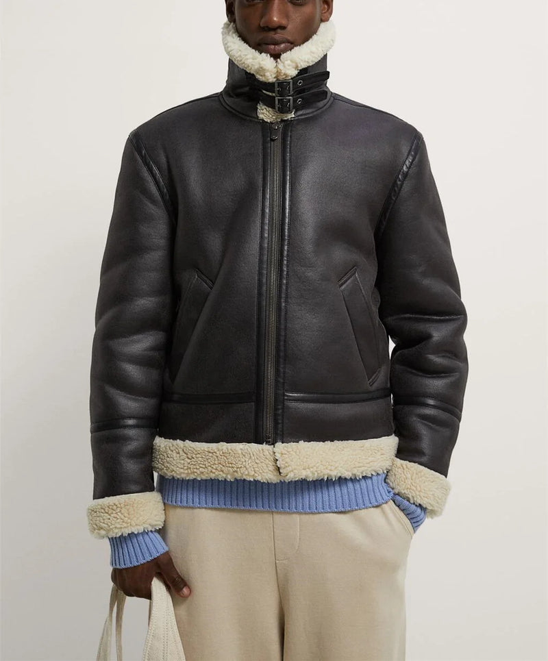 retro baseball varsity, layering staple, stylish modern outerwear, premium street look, trendsetting streetstyle