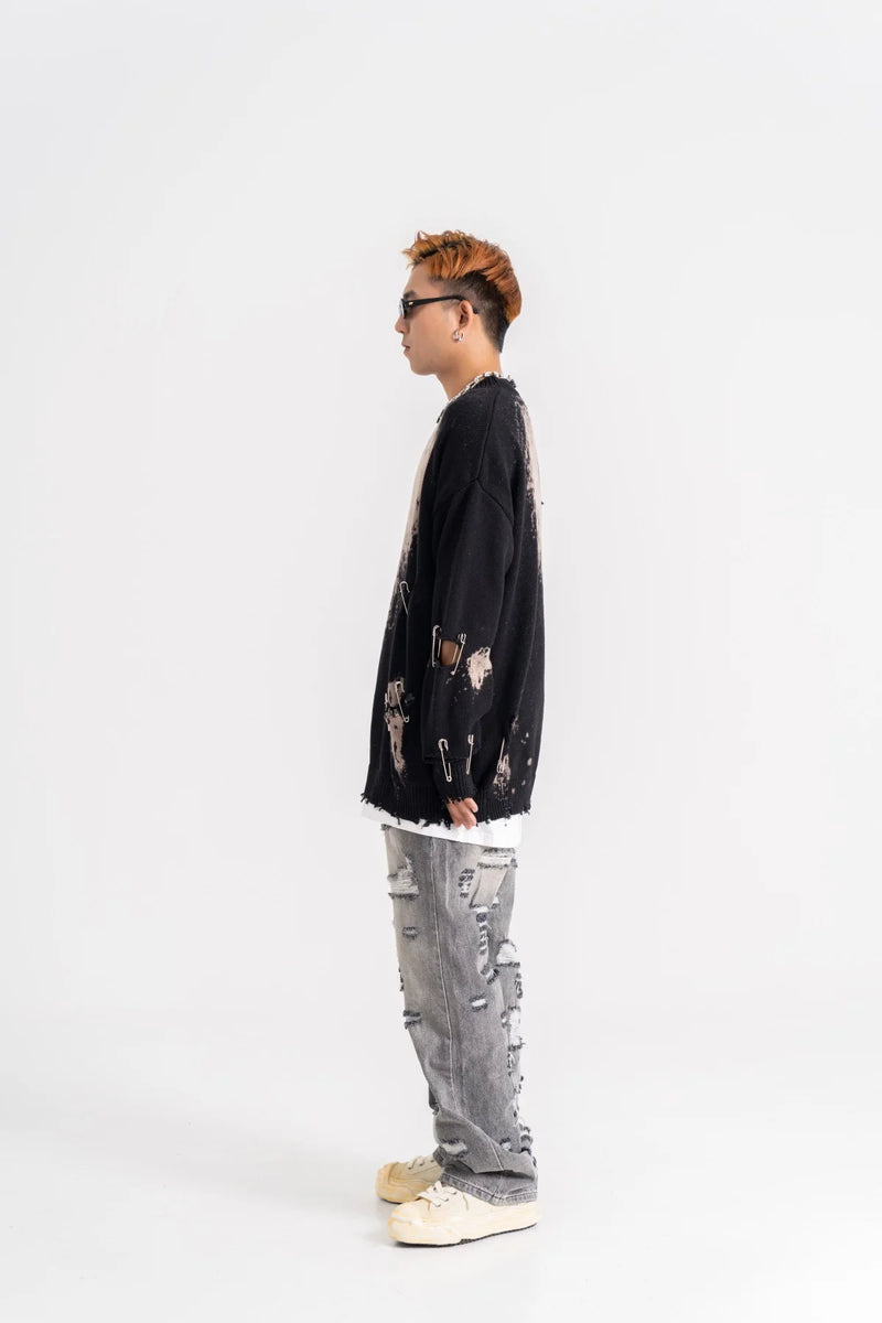 oversized winter hoodie, fall winter essential, cozy fashion fit, stylish street outfit, modern aesthetic appeal