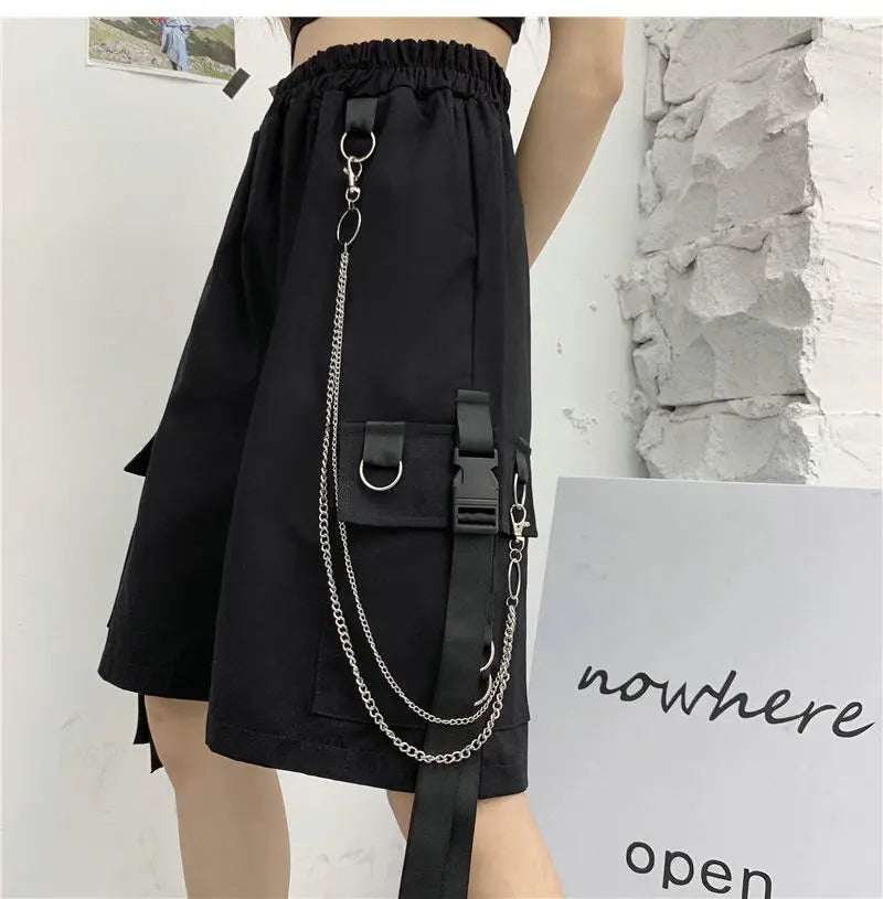 streetwear 2023 new womens summer shorts casual ribbons black cargo shorts for girls knee length pants with chain unique cargo style 2389