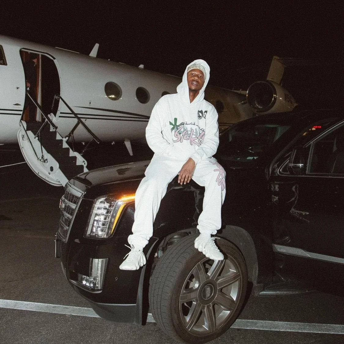 trapwear graphic tee featuring new luxury 2023 born from pain ian connor sicko pullover hoodies hoody hooded sweatshirts velvet cotton thick fleece white 242