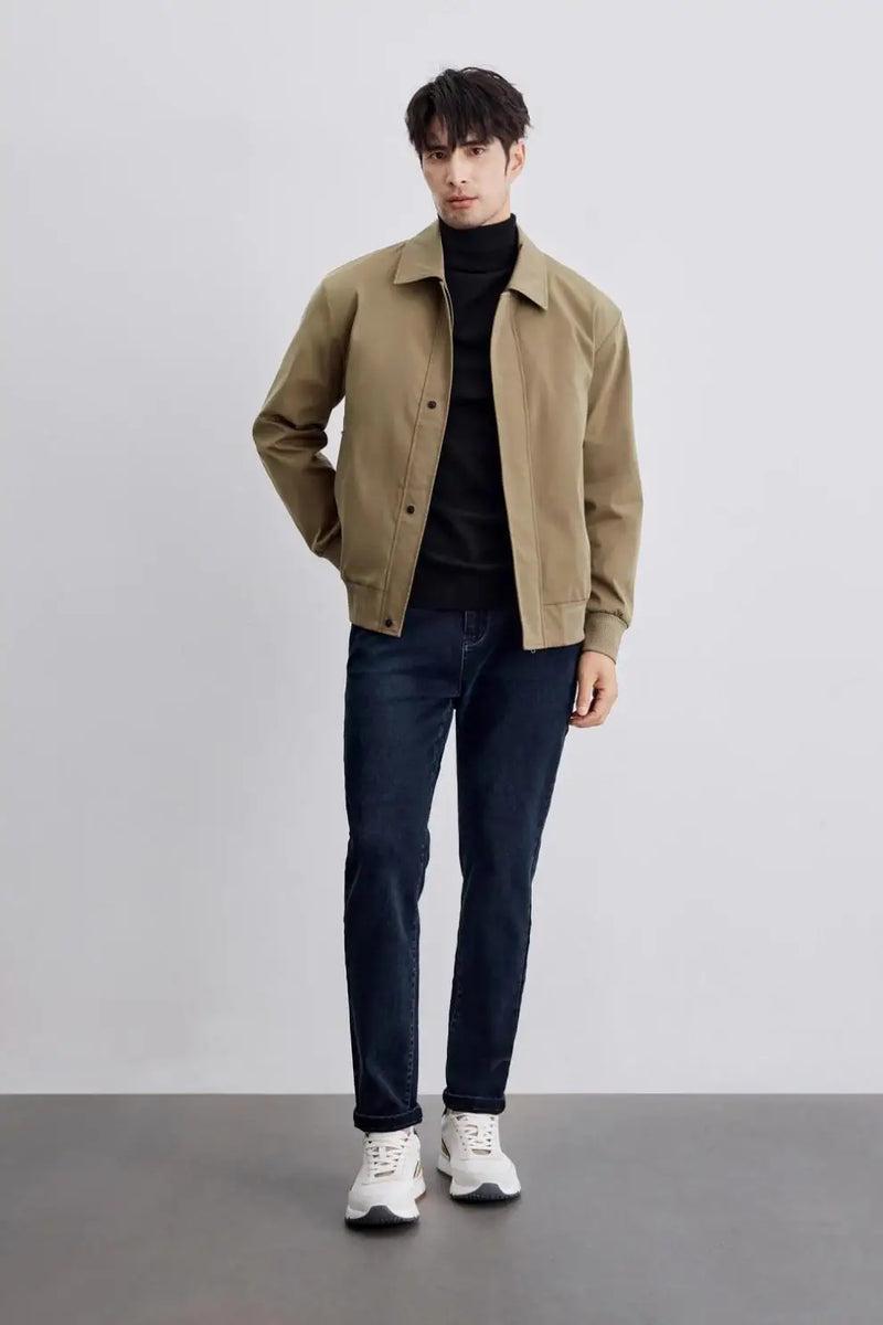 bold street bomber, high-street style, stylish modern outerwear, premium street look, trendsetting streetstyle