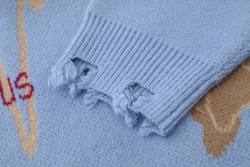 loose fit o-neck sweater, daily wear knit, cozy fashion fit, stylish street outfit, modern aesthetic appeal
