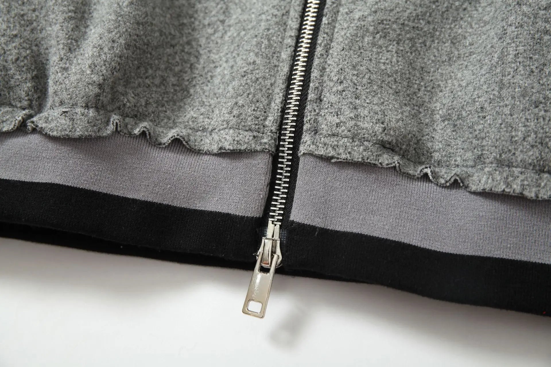 layered hoodie streetwear, modern street fit, graphic pullover hoodie, oversized streetwear, unisex fashion fit