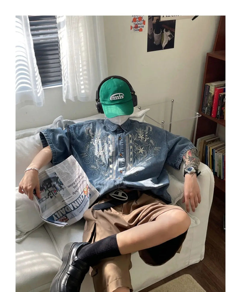 Retro embroidered denim shirts for men and women in summer loose Hong Kong style distressed short-sleeved Polo collar couple top