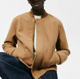retro baseball varsity, layering staple, stylish modern outerwear, premium street look, trendsetting streetstyle