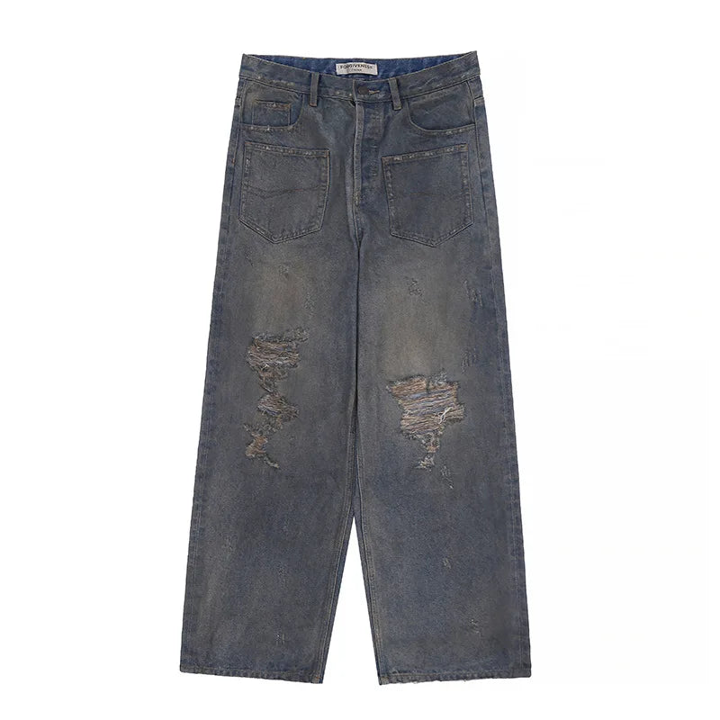 Cut Jeans with a mud-dye knife