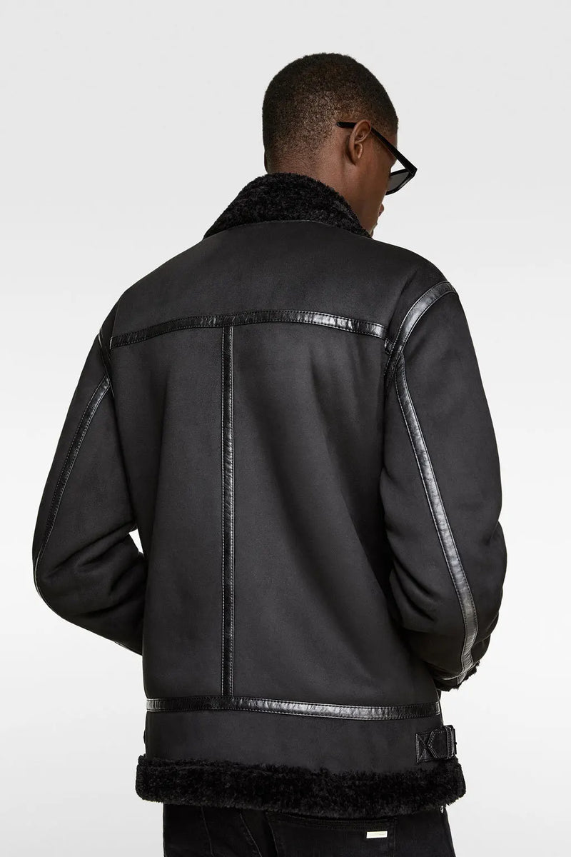 retro baseball varsity, layering staple, stylish modern outerwear, premium street look, trendsetting streetstyle
