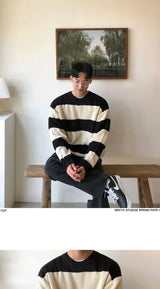 retro graphic hoodie, high-street urban outfit for cozy layering in cold seasons, mens fashion layer for modern streetwear co