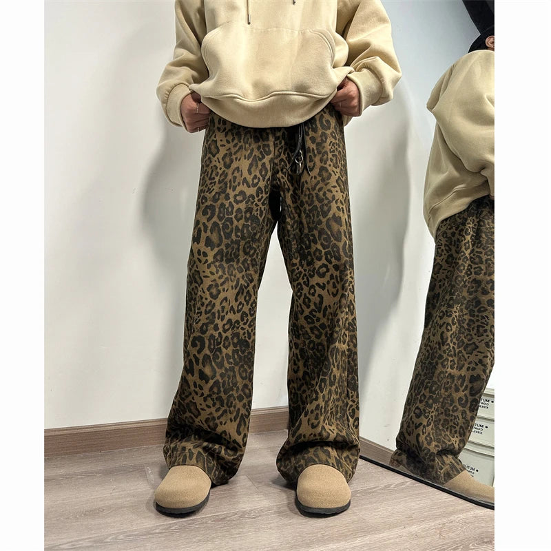 Leopard Printed Jeans Men Fashion Retro Printed Vintage Jeans Men Streetwear Hip-hop Loose Wide Leg Jeans Mens Denim Trousers