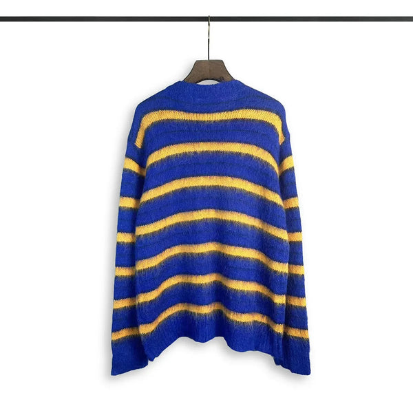 oversized flame jumper with bold print, ideal for photo-ready Y2K streetwear layering, street fashion menswear trend for seas