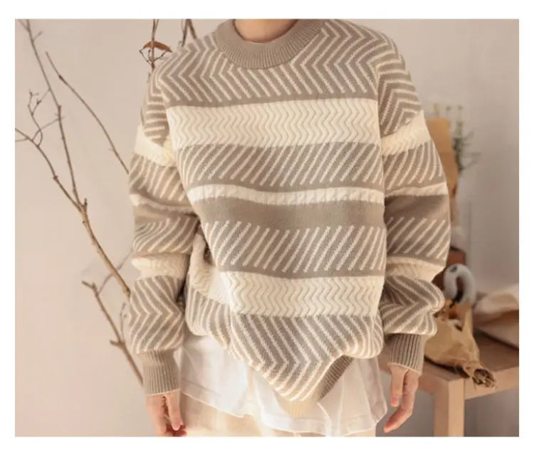grunge knit sweater with heavyweight fabric, layered urban look for cold weather, street fashion menswear trend for seasonal 