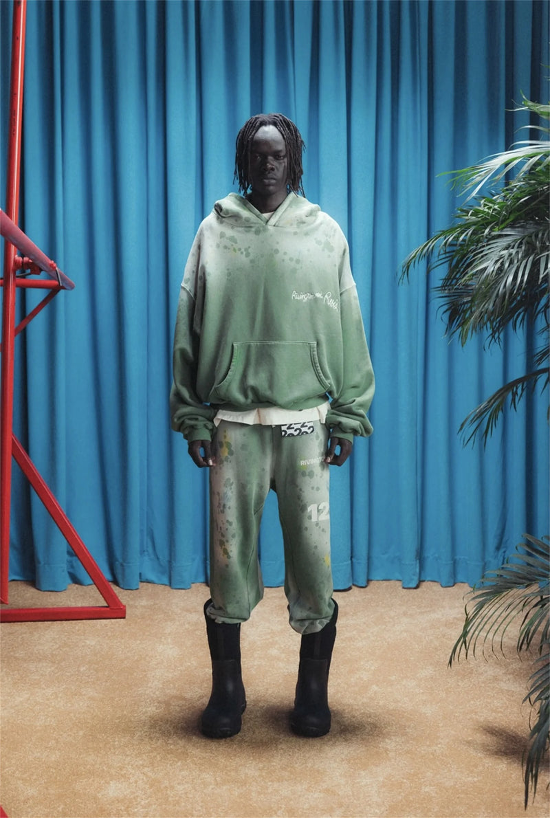 minimalist street knit, unisex streetwear, cozy fashion fit, stylish street outfit, modern aesthetic appeal