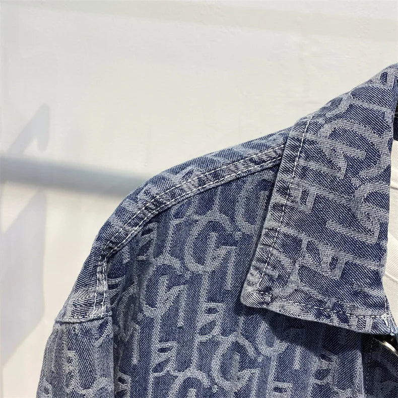 grunge oversized outerwear, photo-ready streetwear, men's streetwear fashion, oversized urban jacket, high quality cold-weath