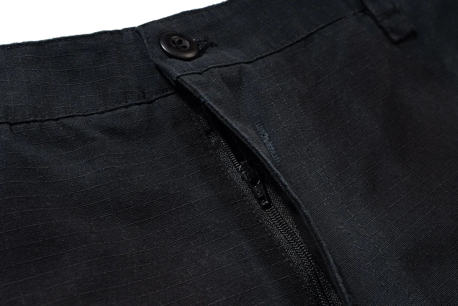 vintage ripped damaged black cargo shorts for men high street wide leg baggy overalls distressed summer knee length pants unique cargo style 140