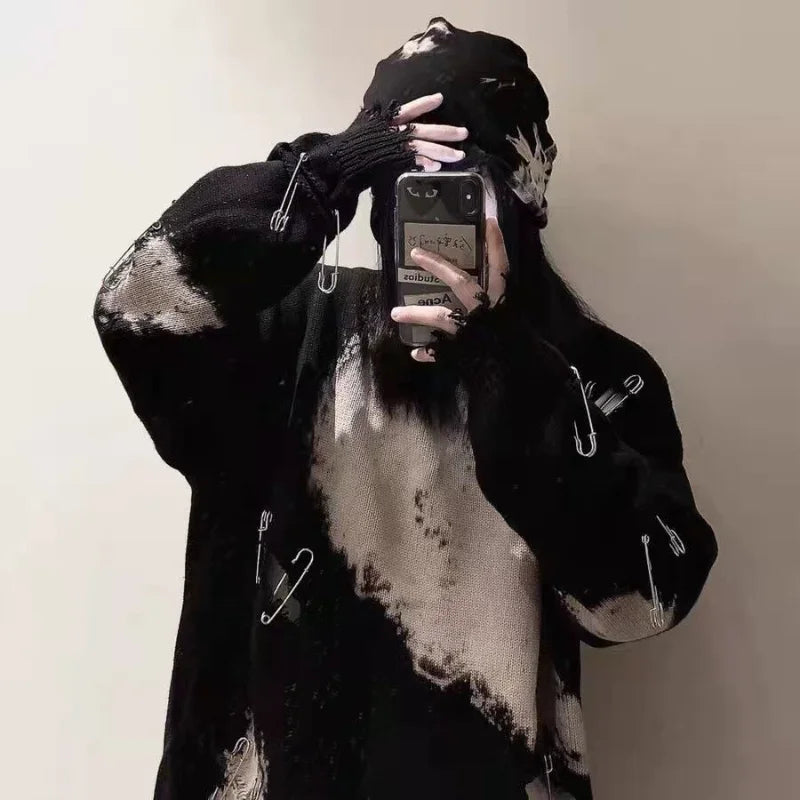 oversized flame jumper with bold print, ideal for photo-ready Y2K streetwear layering, street fashion menswear trend for seas