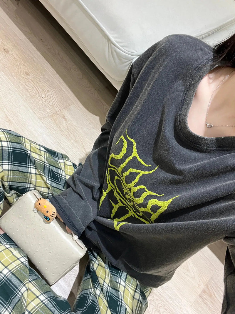 minimalist street knit, unisex streetwear, cozy fashion fit, stylish street outfit, modern aesthetic appeal