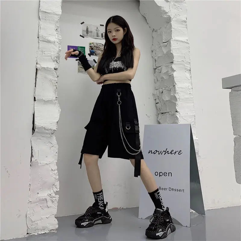 streetwear 2023 new womens summer shorts casual ribbons black cargo shorts for girls knee length pants with chain multi-pocket cargos