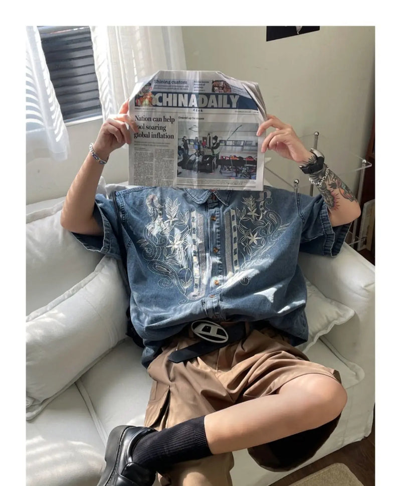 Retro embroidered denim shirts for men and women in summer loose Hong Kong style distressed short-sleeved Polo collar couple top