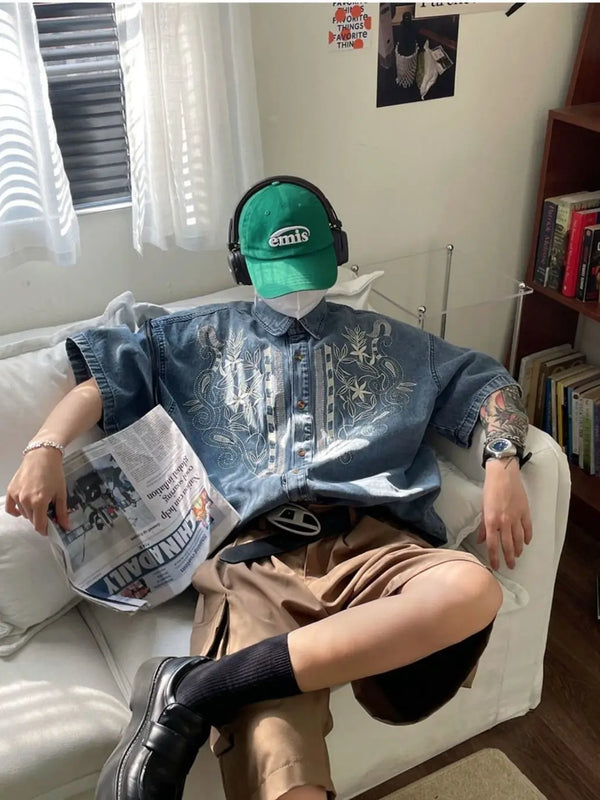 Retro embroidered denim shirts for men and women in summer loose Hong Kong style distressed short-sleeved Polo collar couple top