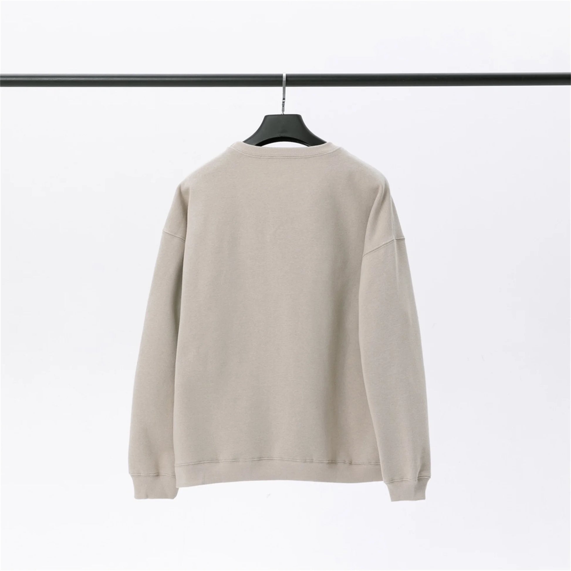 oversized winter hoodie, fall winter essential, cozy fashion fit, stylish street outfit, modern aesthetic appeal