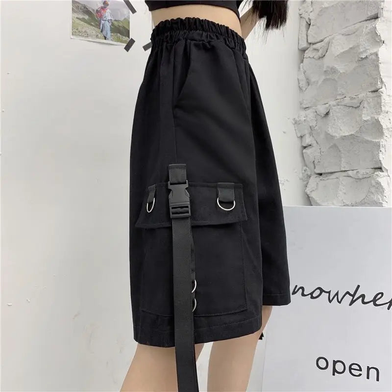 streetwear 2023 new womens summer shorts casual ribbons black cargo shorts for girls knee length pants with chain unique cargo style 2390