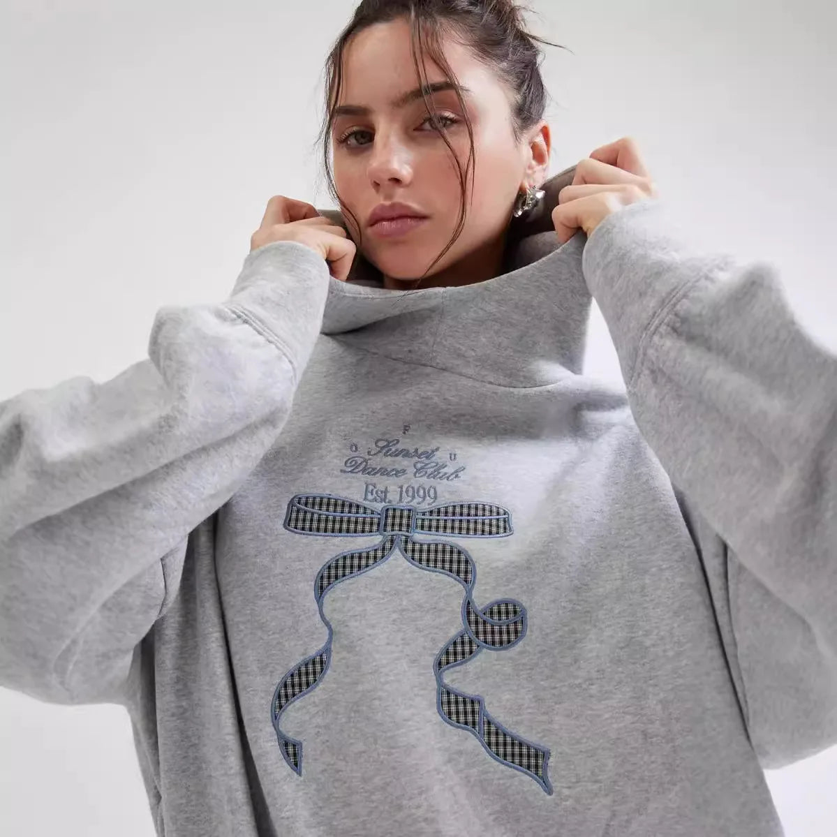 Y2k Long Sleeved Pullover Hoodie Cartoon Bow Embroidery Tops Streetwear Vintage Hoodie School Outfit Punk