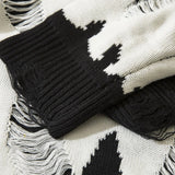 loose fit o-neck sweater, daily wear knit, cozy fashion fit, stylish street outfit, modern aesthetic appeal