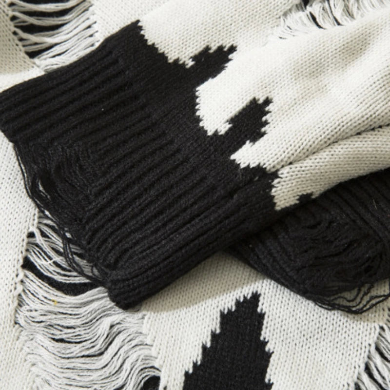 loose fit o-neck sweater, daily wear knit, cozy fashion fit, stylish street outfit, modern aesthetic appeal