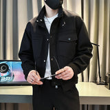 grunge oversized outerwear, photo-ready streetwear, men's streetwear fashion, oversized urban jacket, high quality cold-weath