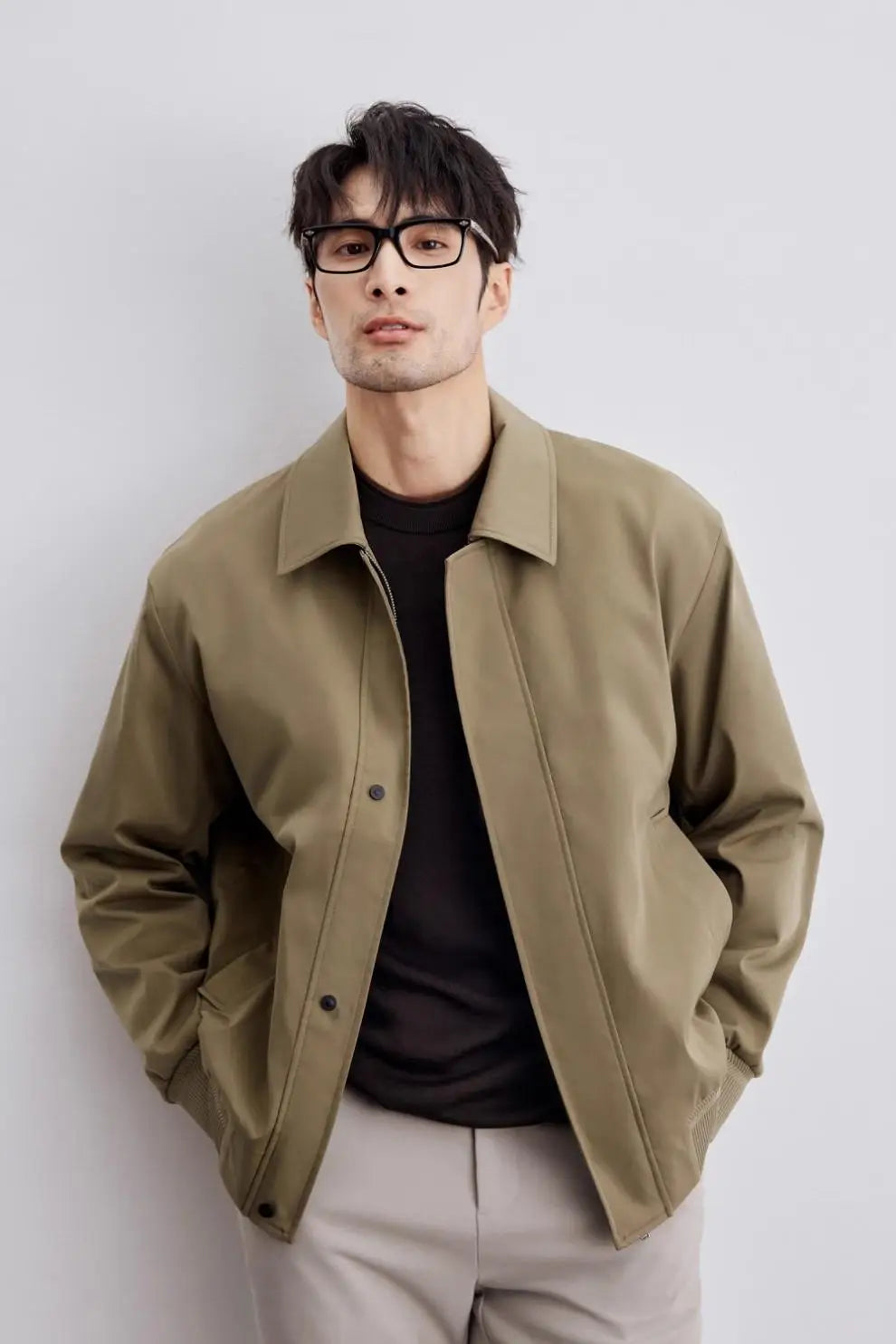 grunge oversized outerwear, photo-ready streetwear, men's streetwear fashion, oversized urban jacket, high quality cold-weath