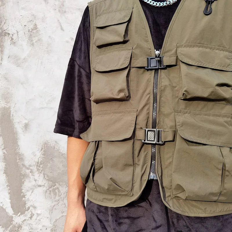 retro baseball varsity, layering staple, stylish modern outerwear, premium street look, trendsetting streetstyle