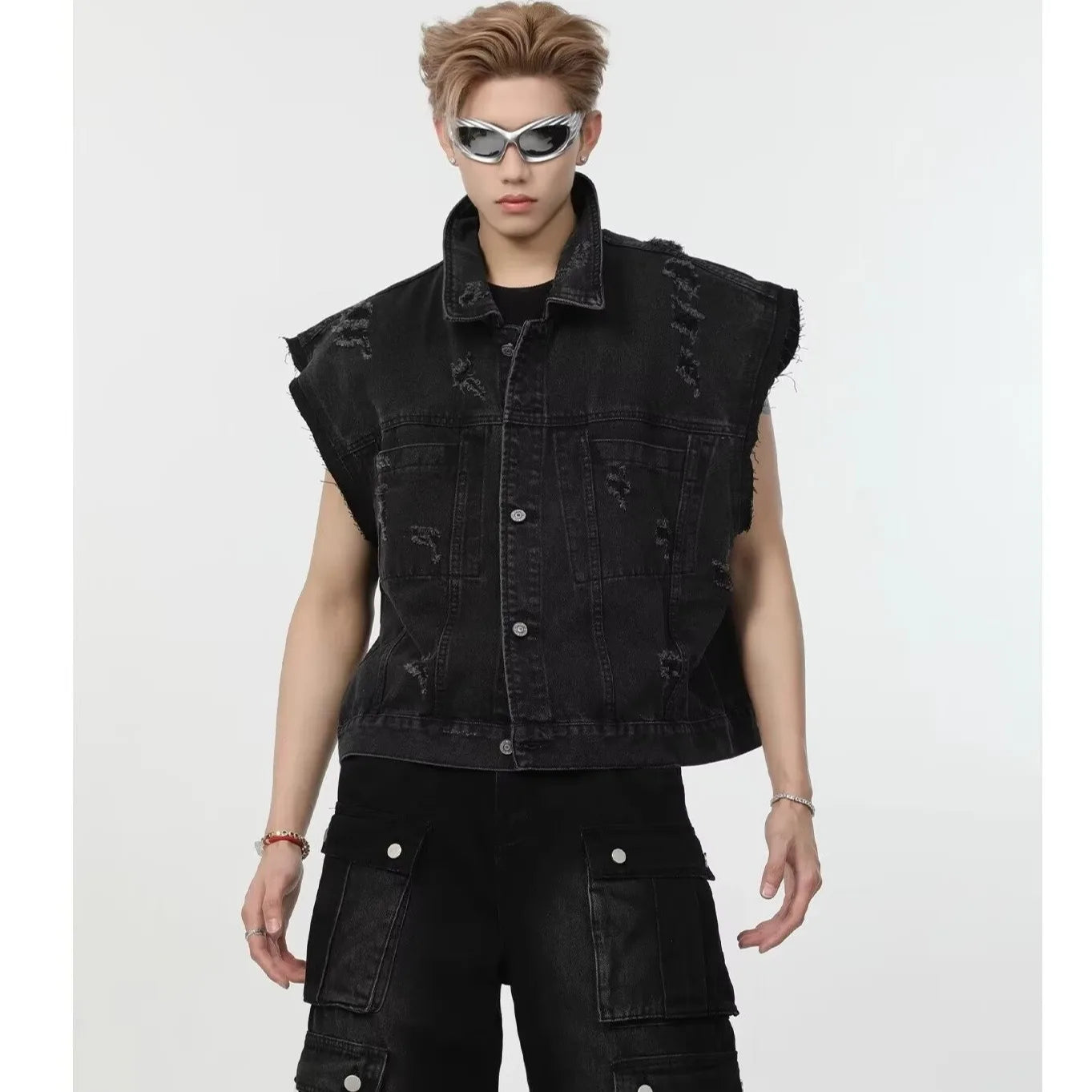 retro baseball bomber, cold season style, for men, fall streetwear outfit, oversized style, layered fashion, modern aesthetic