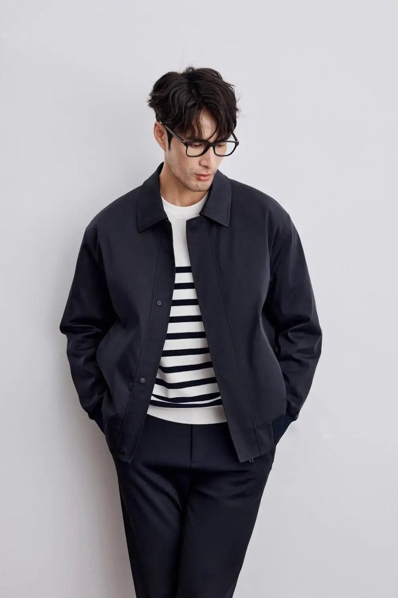 grunge oversized outerwear, photo-ready streetwear, men's streetwear fashion, oversized urban jacket, high quality cold-weath