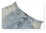 Straight Jeans with torn knees