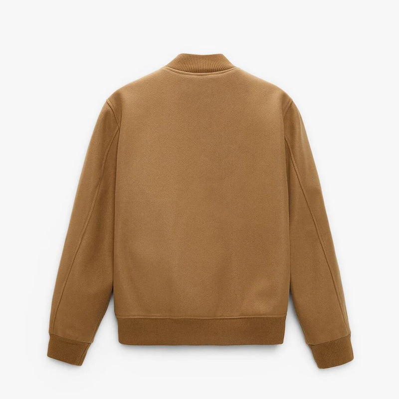 bold street bomber, high-street style, stylish modern outerwear, premium street look, trendsetting streetstyle