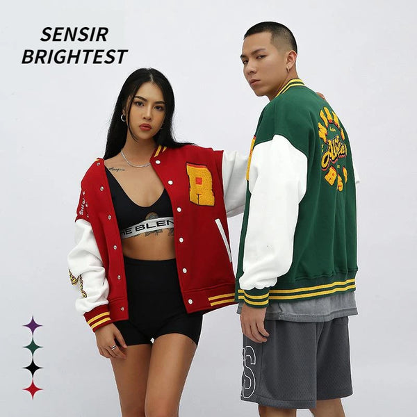 layered hoodie streetwear, modern street fit, graphic pullover hoodie, oversized streetwear, unisex fashion fit