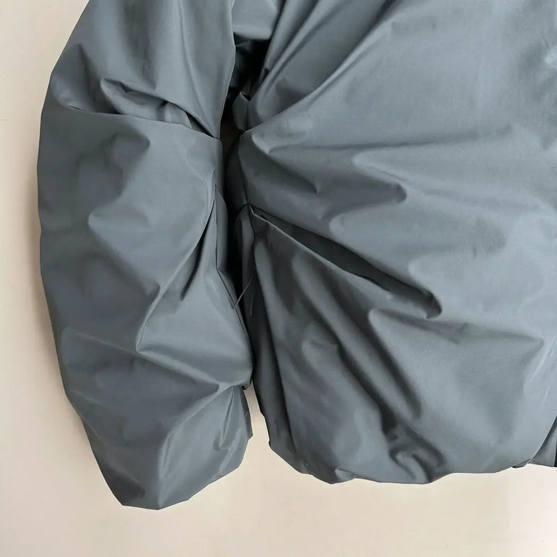 retro baseball varsity, layering staple, stylish modern outerwear, premium street look, trendsetting streetstyle