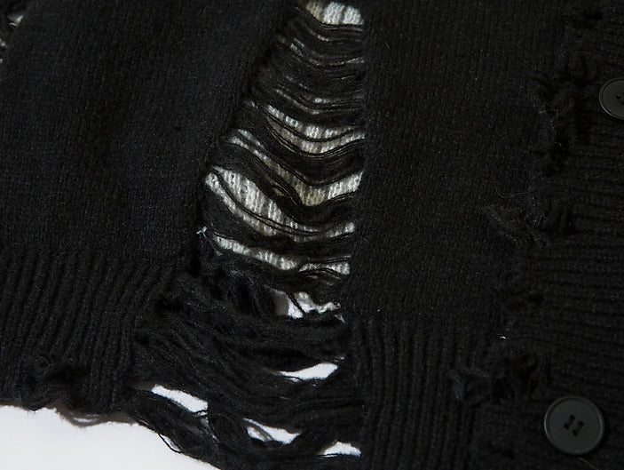 grunge pullover streetwear, modern knitwear, cozy fashion fit, stylish street outfit, modern aesthetic appeal