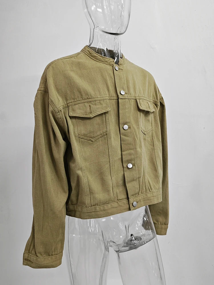 bold street bomber, high-street style, stylish modern outerwear, premium street look, trendsetting streetstyle