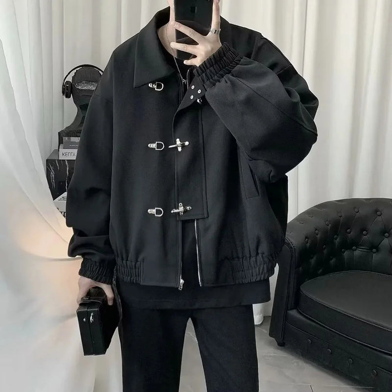 bold graphic coat, high-street look, for men, fall streetwear outfit, oversized style, layered fashion, modern aesthetic, graphic detail