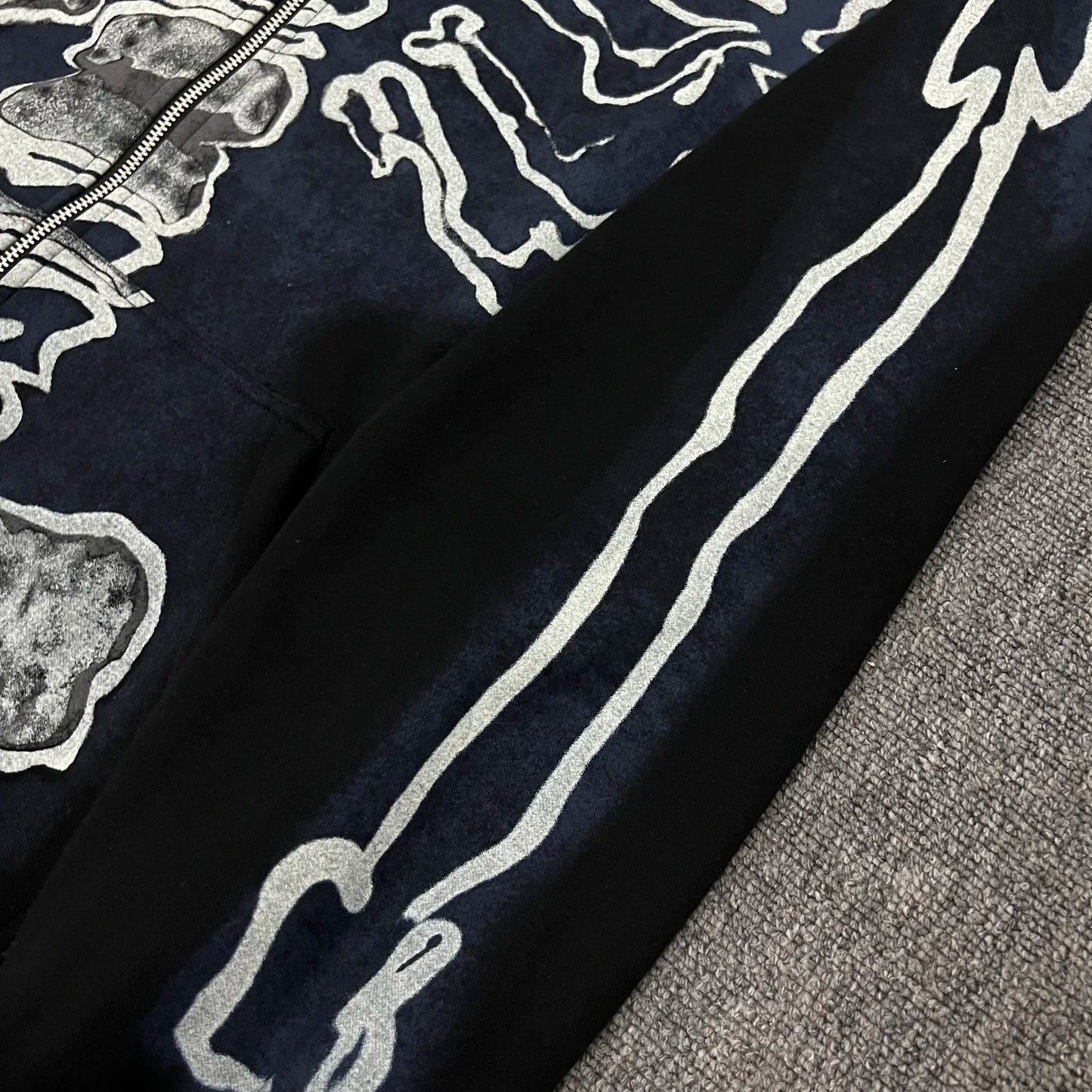vaporwave oversized shirt featuring cactus jack fashion skull skeleton hoodie zip up plush hoodie cardigan kanye oversized zipper hoodies y2k men black clothes