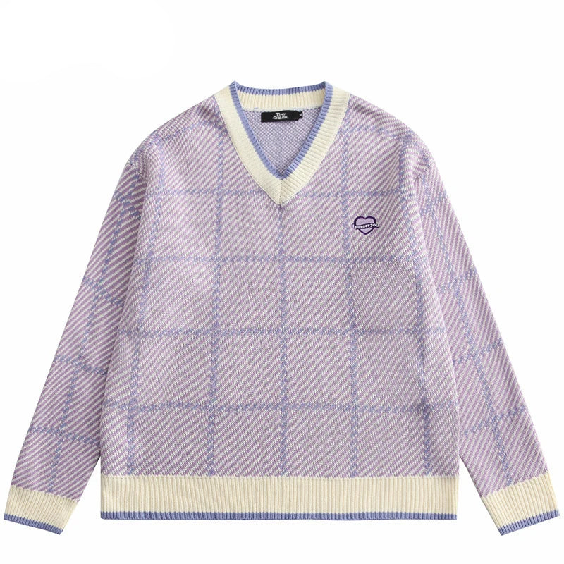 grunge knit sweater with heavyweight fabric, layered urban look for cold weather, street fashion menswear trend for seasonal 