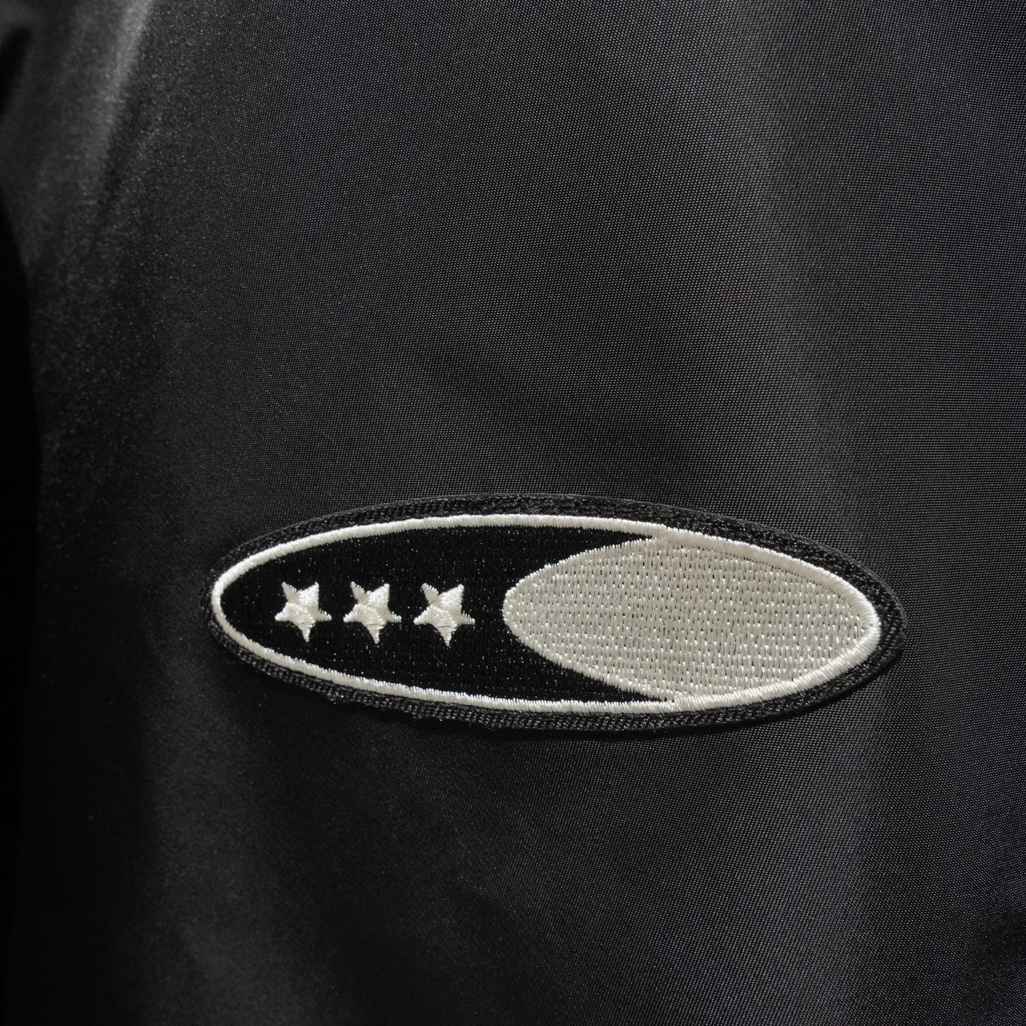 Minimalist Zip-Up Street Jacket Urban Fashion Essential