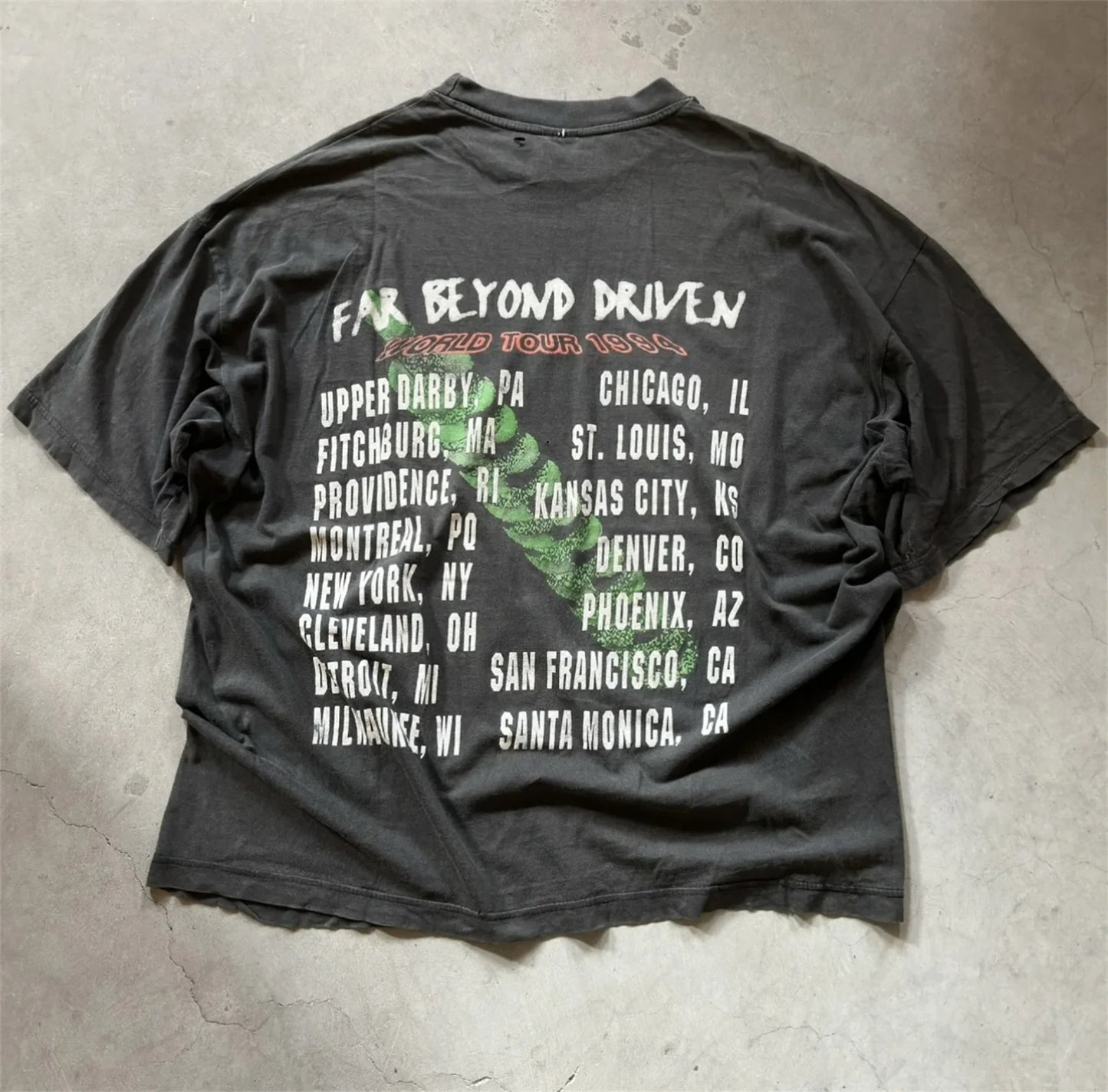 Vintage 90s Rock Band Tee Dark Retro Classic Album Culture Print Casual Loose T-Shirt Tops